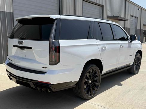 Used 2026 Cadillac Escalade V w/ LPO, ONYX Package AWD/4WD image 7