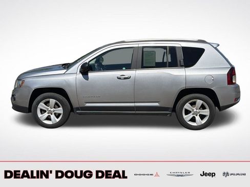 Used 2016 Jeep Compass Sport w/ Power Value Group FWD image 3