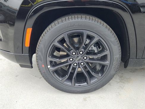 New 2024 Jeep Grand Wagoneer L Series II w/ Quick Order Packagew 28T image 24