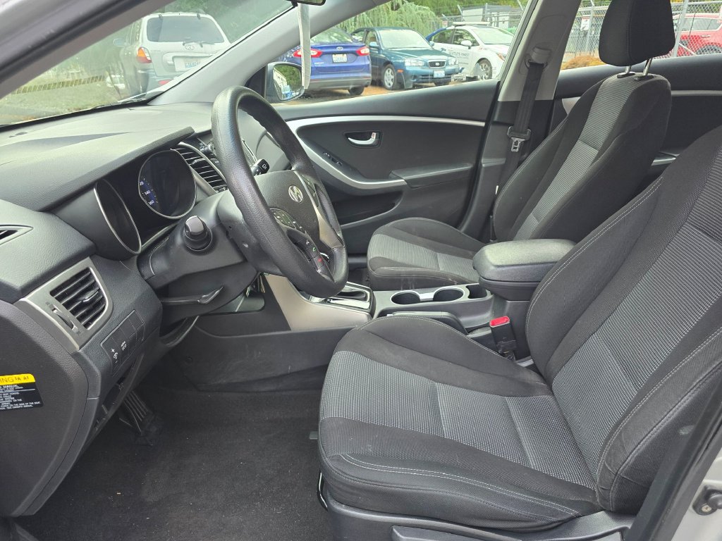 Used 2016 Hyundai Elantra GT FWD image 5