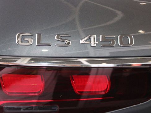 Used 2025 Mercedes-Benz GLS 450 4MATIC image 20