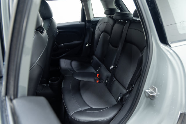 Used 2016 MINI Cooper 4-Door Hardtop FWD image 22