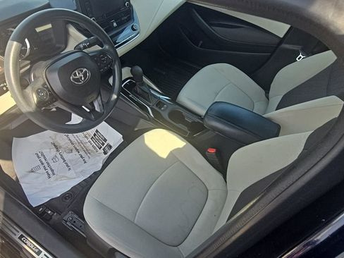Used 2022 Toyota Corolla LE image 12