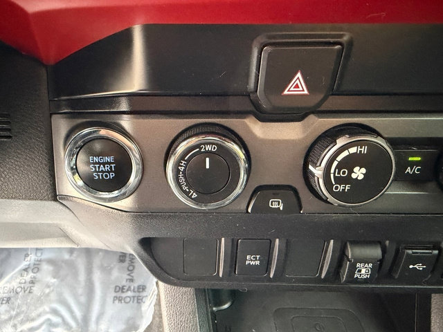 Certified 2020 Toyota Tacoma TRD Off-Road AWD/4WD image 25