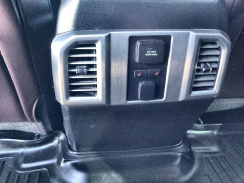 Used 2015 Ford F150 Platinum w/ Equipment Group 701A Luxury image 22