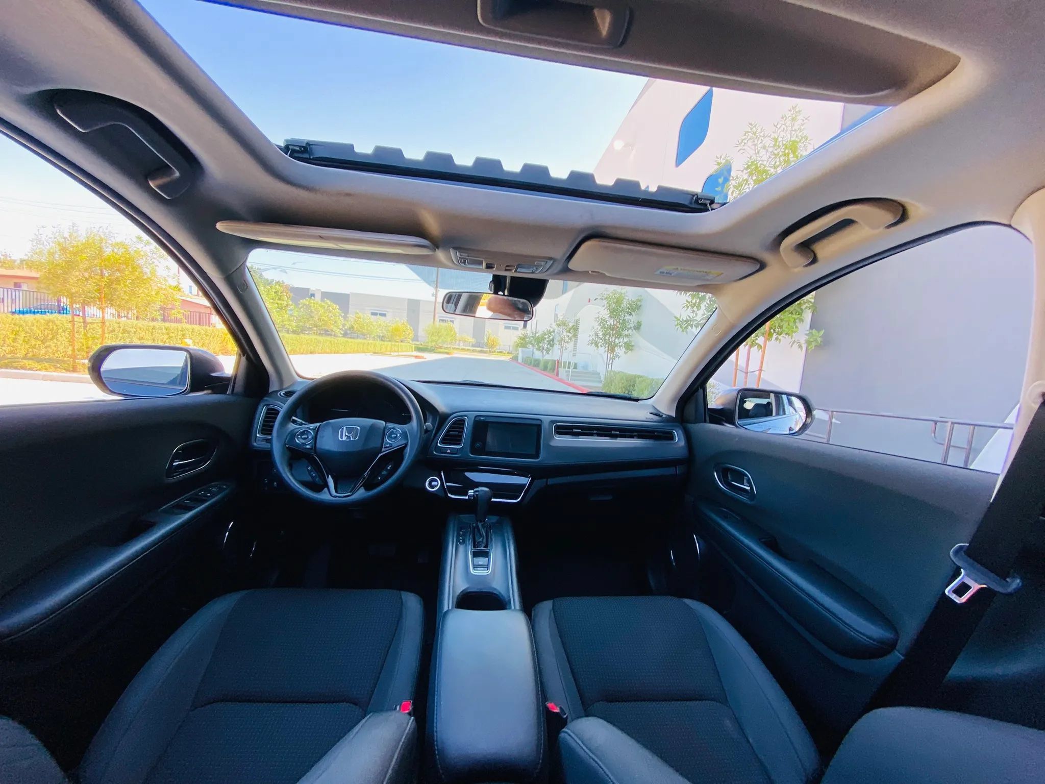 Used 2019 Honda HR-V EX image 28