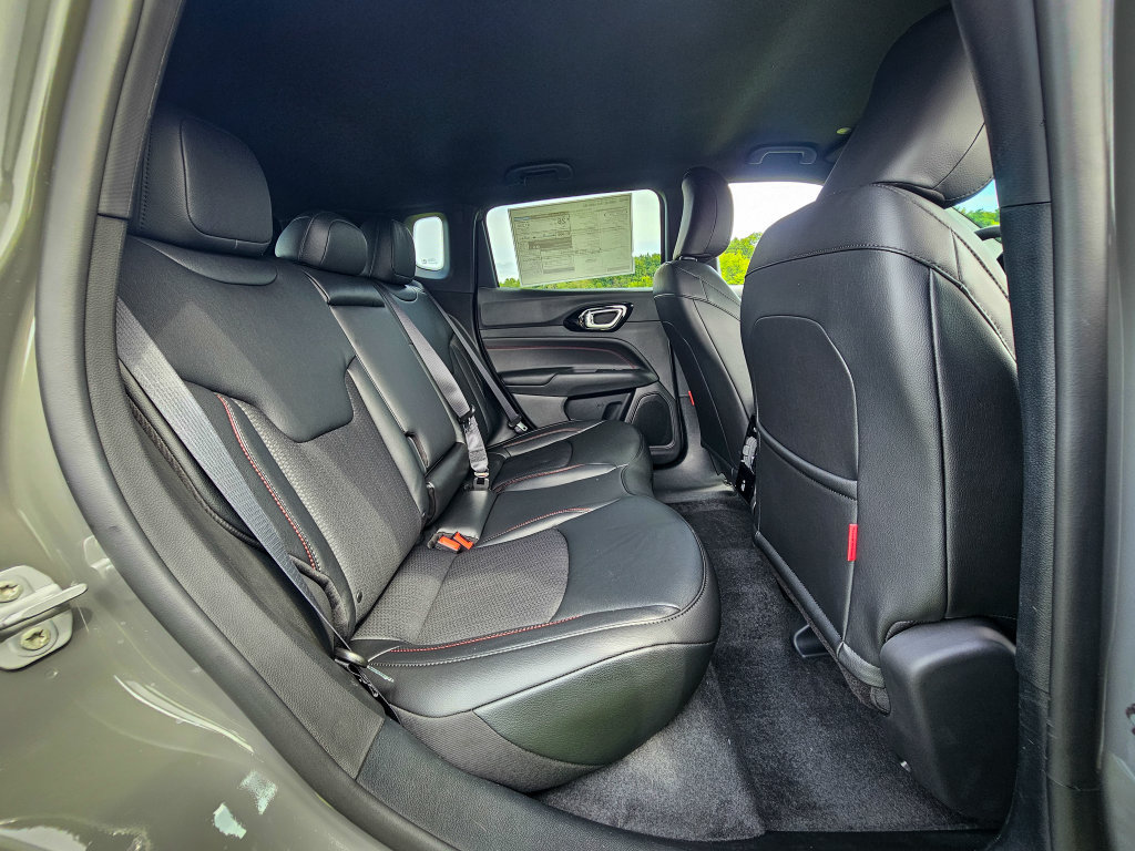 New 2026 Jeep Compass Trailhawk AWD/4WD image 41