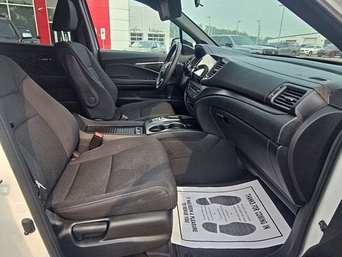 Used 2021 Honda Passport Sport image 22