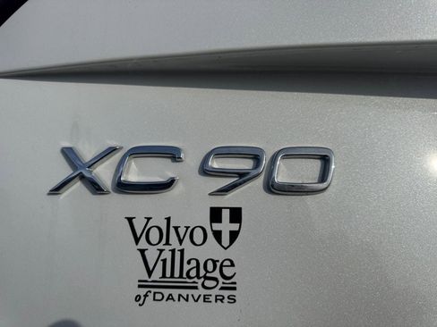 New 2025 Volvo XC90 T8 Ultra w/ Protection Package Premier image 9