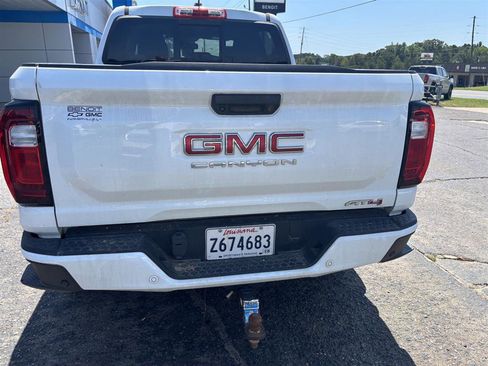 Used 2024 GMC Canyon AT4 w/ AT4 Premium Package AWD/4WD image 4