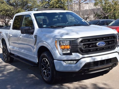 Certified 2022 Ford F150 XLT w/ Equipment Group 302A High image 4
