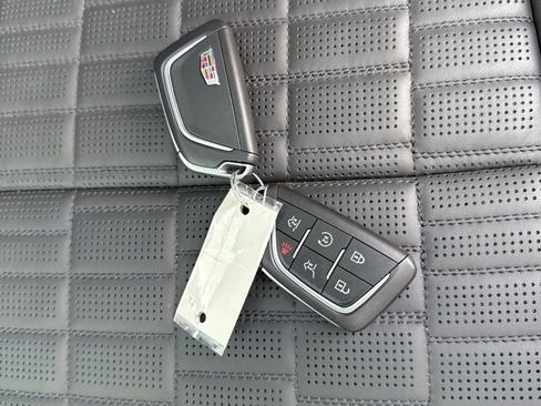 Used 2025 Cadillac Escalade ESV Sport Platinum w/ LPO, Floor Liner Package image 41