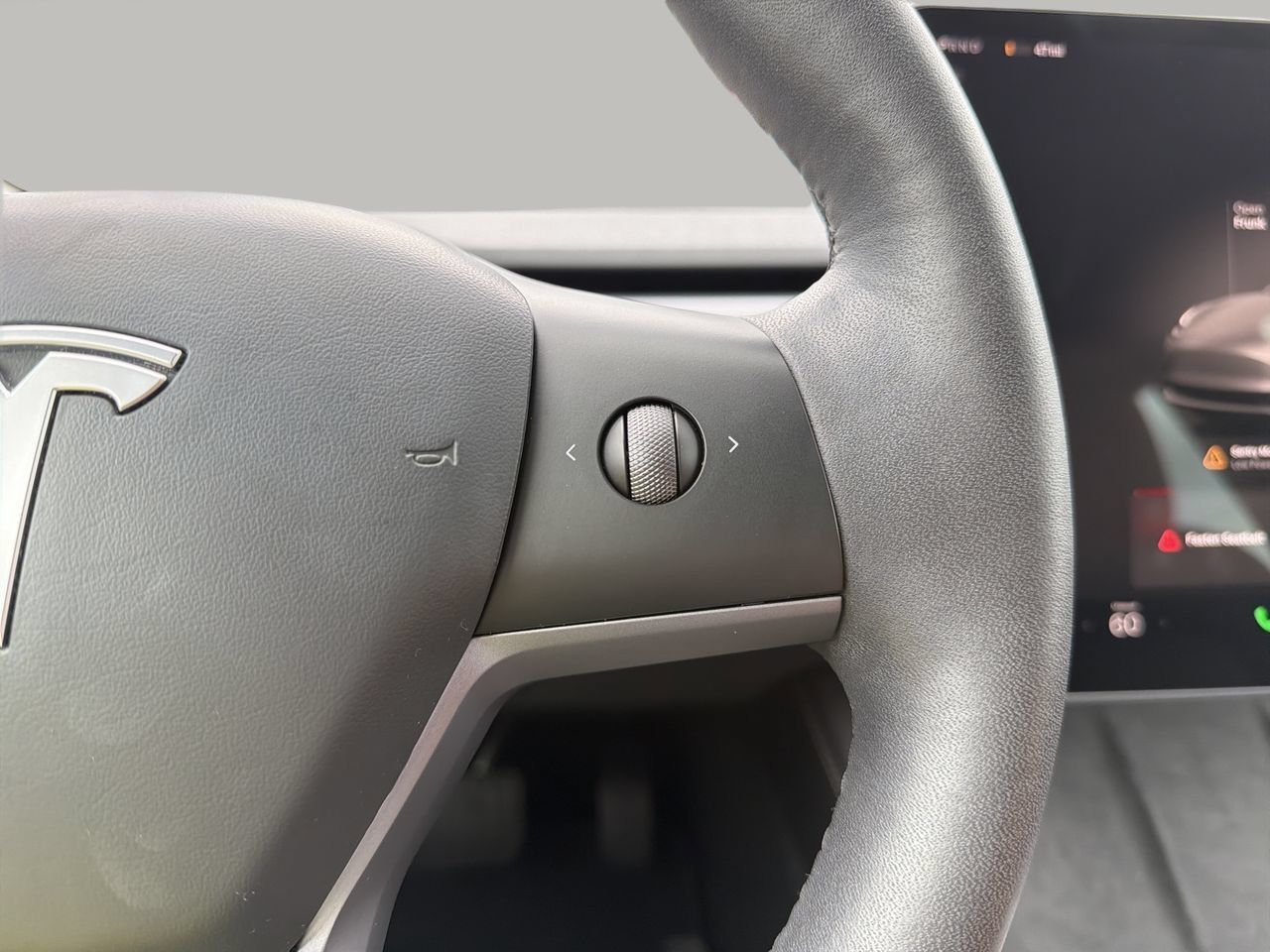 Used 2023 Tesla Model 3 Standard Range RWD image 26