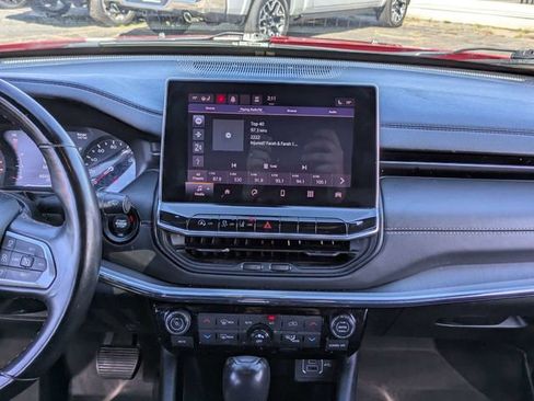 Used 2022 Jeep Compass Limited image 18