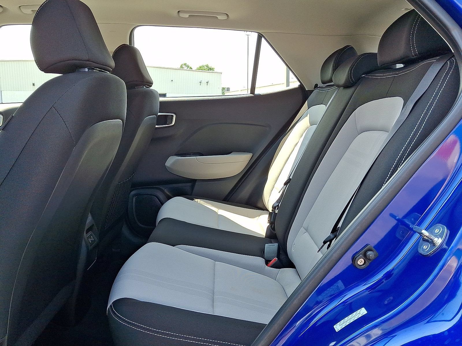 Certified 2024 Hyundai Venue SEL FWD image 25