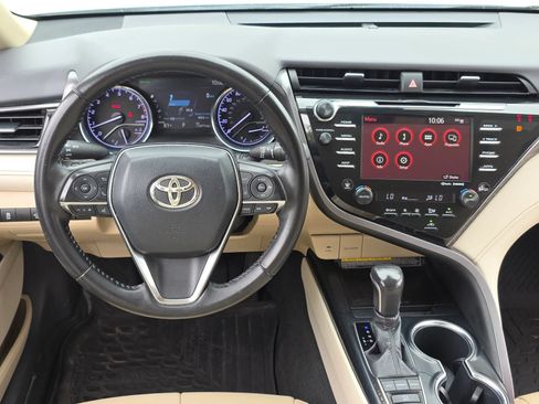 Used 2019 Toyota Camry XLE FWD image 15