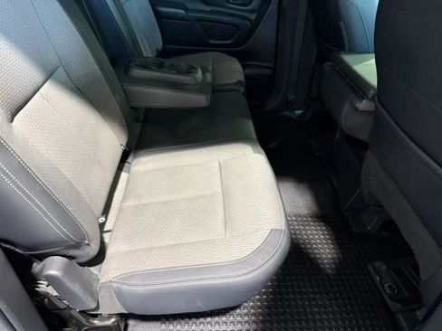 Used 2019 Nissan Titan S image 29