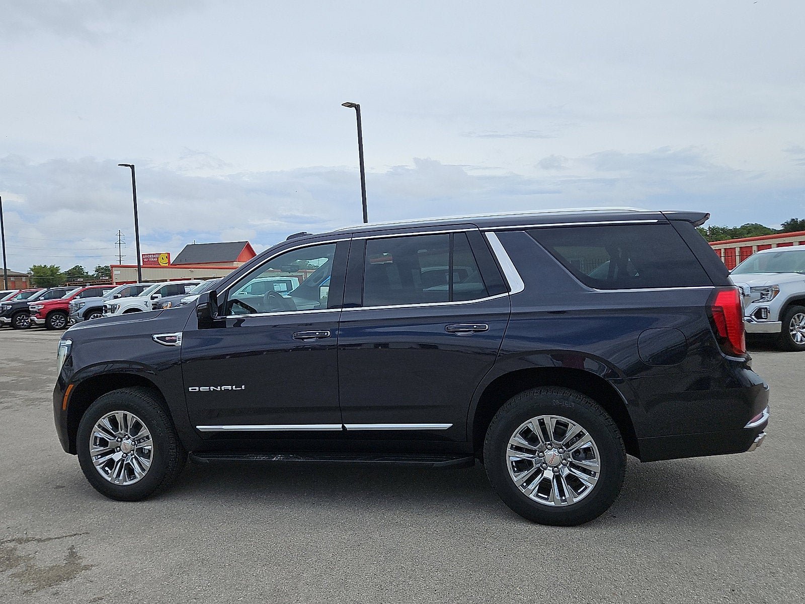 New 2026 GMC Yukon Denali w/ Advanced Technology Package AWD/4WD image 2
