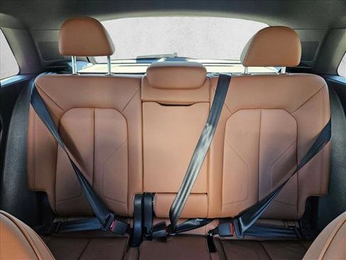 Used 2025 Audi Q3 2.0T Premium w/ Convenience Package image 18