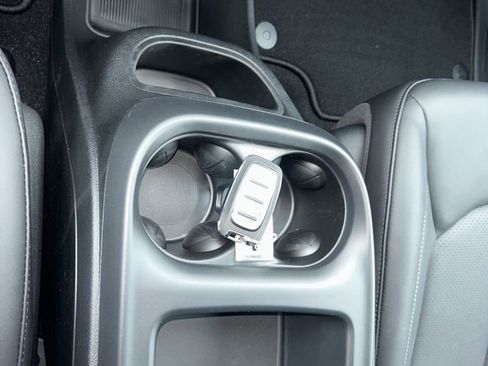 New 2026 Chrysler Pacifica Select image 41