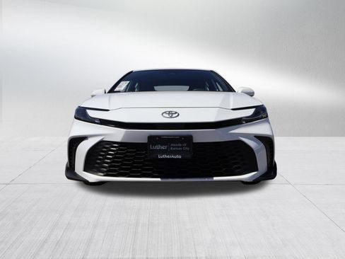 Used 2025 Toyota Camry SE FWD image 7