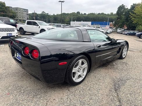 Used 1998 Chevrolet Corvette Coupe w/ Roof Pkg RWD image 8
