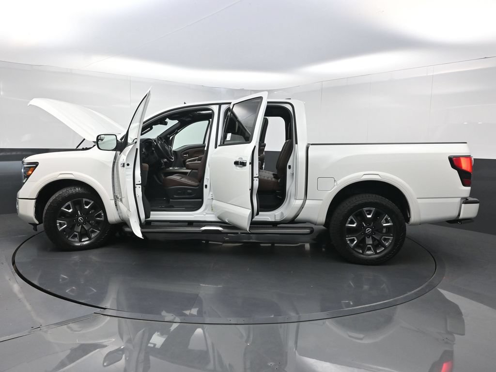 Used 2023 Nissan Titan Platinum Reserve w/ Moonroof Package AWD/4WD image 39