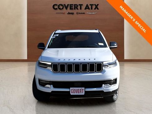 New 2025 Jeep Wagoneer L Series II AWD/4WD image 8