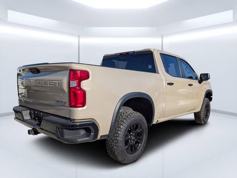 Used 2023 Chevrolet Silverado 1500 ZR2 w/ Technology Package image 3