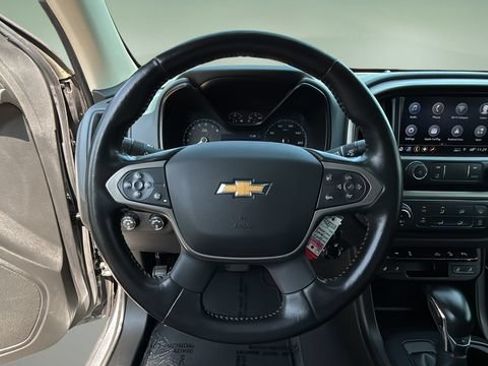 Used 2022 Chevrolet Colorado Z71 AWD/4WD image 13