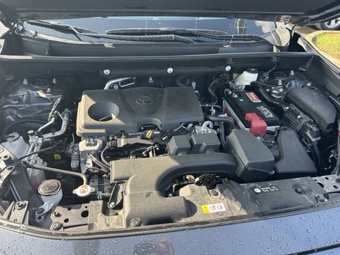 Used 2024 Toyota RAV4 XLE image 27
