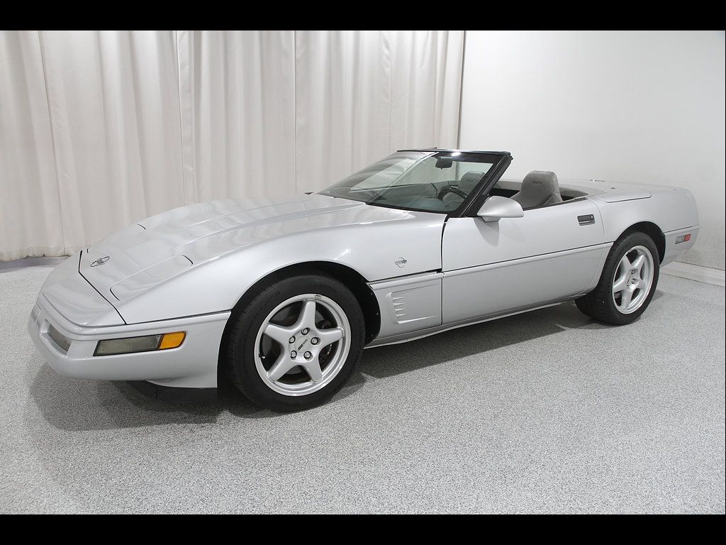 Used 1996 Chevrolet Corvette Convertible RWD image 4