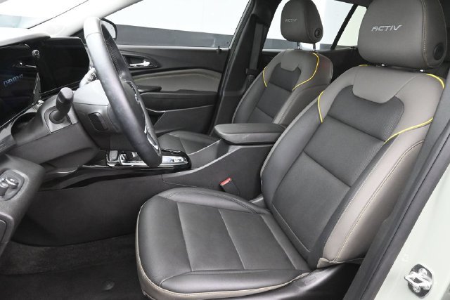 Used 2026 Chevrolet Trax ACTIV w/ Driver Confidence Package FWD image 23