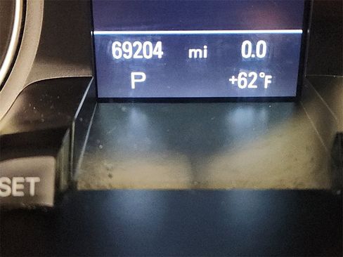 Used 2016 Audi A4 2.0T Premium image 16