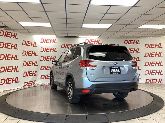 Used 2021 Subaru Forester Premium AWD/4WD image 5