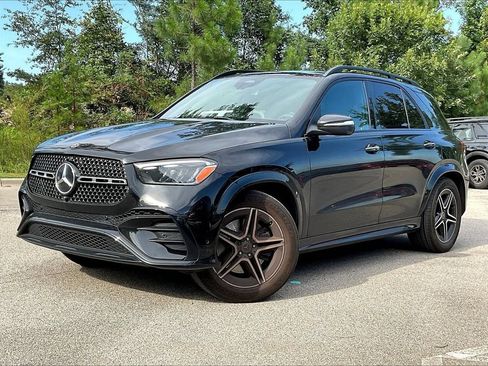 Used 2025 Mercedes-Benz GLE 450 4MATIC image 2