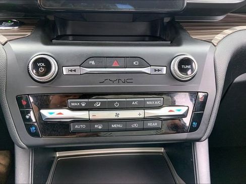 Used 2020 Ford Explorer Limited w/ Class III Trailer Tow Package image 33