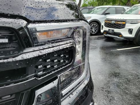 New 2026 Ford Ranger XLT w/ Black Appearance Package AWD/4WD image 4