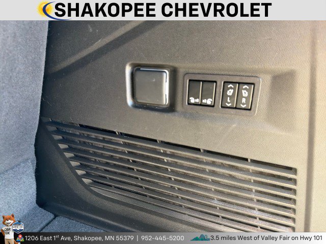 Used 2023 GMC Yukon Denali AWD/4WD image 9