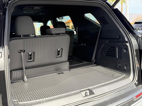 New 2026 Chevrolet Traverse LT w/ LPO, Floor Liner Package image 8