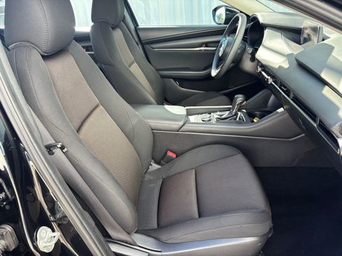 Used 2020 MAZDA MAZDA3 Sedan image 28