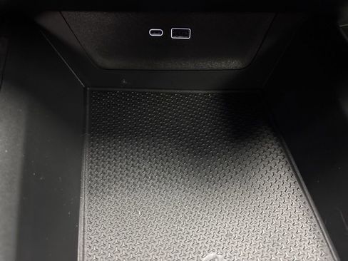 New 2026 Chevrolet Equinox RS w/ LPO, Floor Liner Package FWD image 33