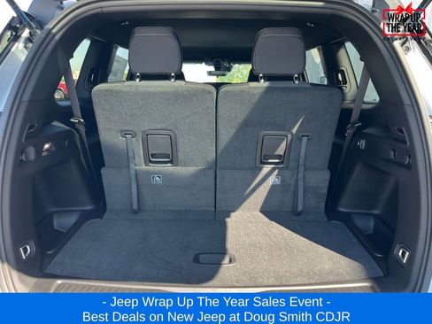 New 2025 Jeep Grand Cherokee L Laredo w/ Trailer Tow Package image 29