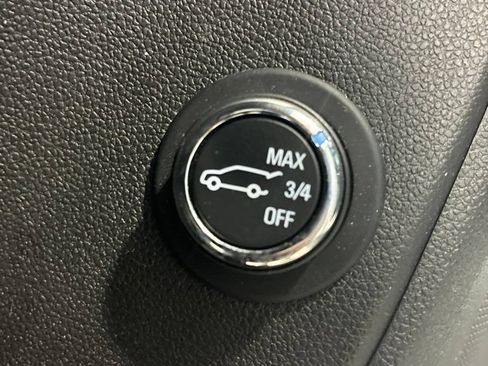 Used 2024 Chevrolet Blazer LT w/ Convenience Package FWD image 17