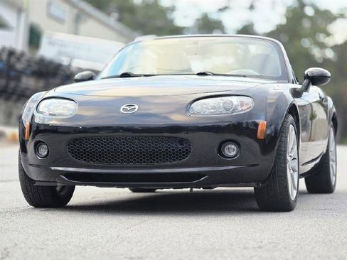 Used 2006 MAZDA MX-5 Miata Sport w/ Suspension Pkg image 13