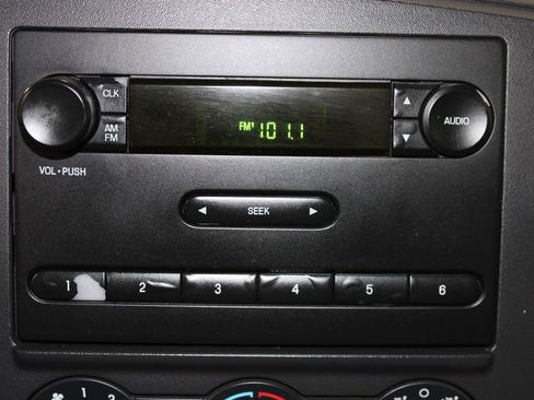 Used 2006 Ford F350 2WD Regular Cab DRW Super Duty image 30
