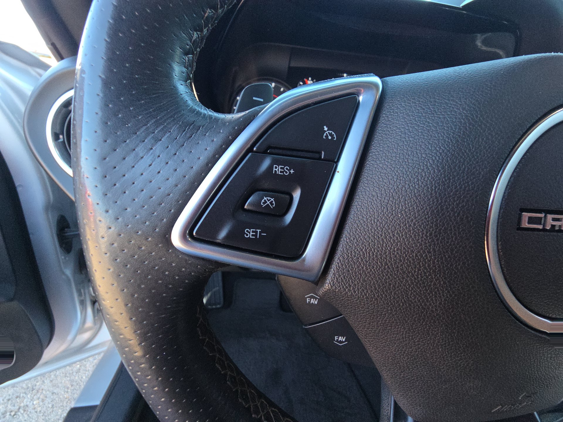 Used 2017 Chevrolet Camaro SS RWD image 18