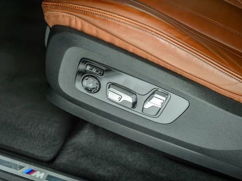 Used 2020 BMW X7 xDrive40i w/ M Sport Package AWD/4WD image 39