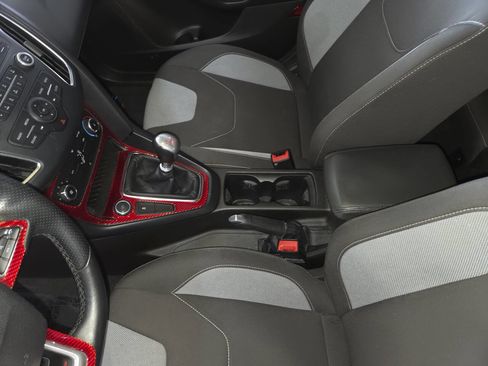 Used 2016 Ford Focus ST FWD image 16