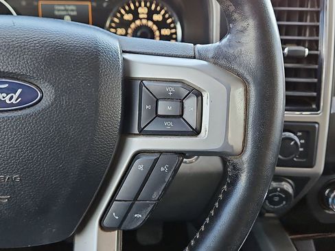 Used 2018 Ford F150 Lariat image 20